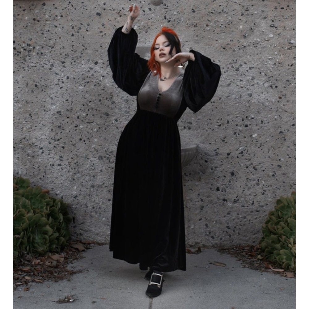 Lively Ghosts Silver Springs Dress
